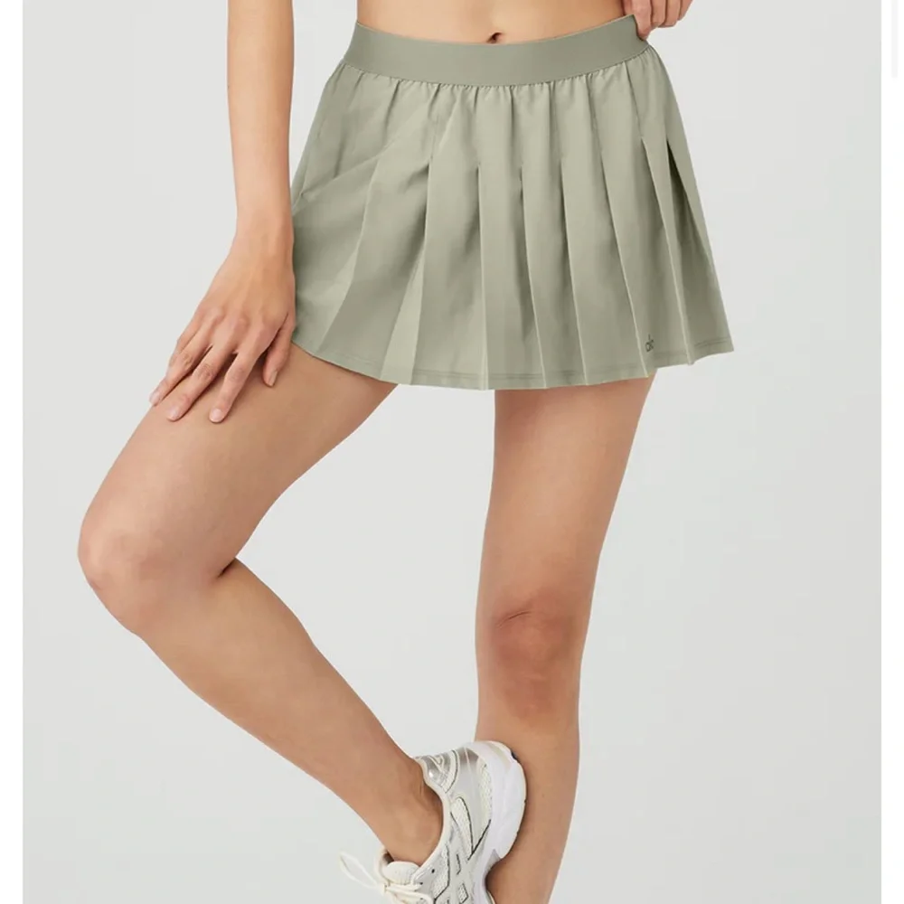 Alo Yoga Women Varsity Tennis Skirt Limestone Pleated Elastic Waistband A Line M